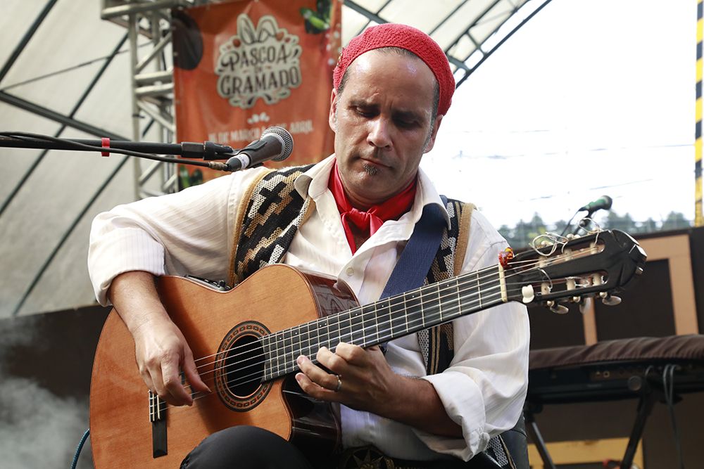Celebrações religiosas e show com Marcelo Caminha são atrações deste final de semana da Páscoa em Gramado