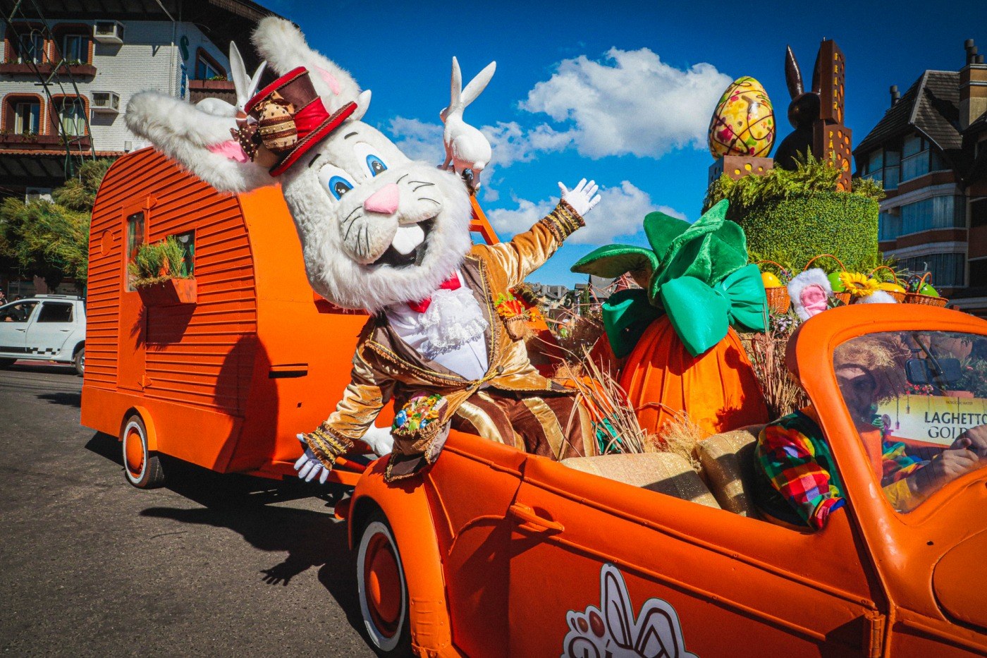 Parada de Páscoa em Gramado