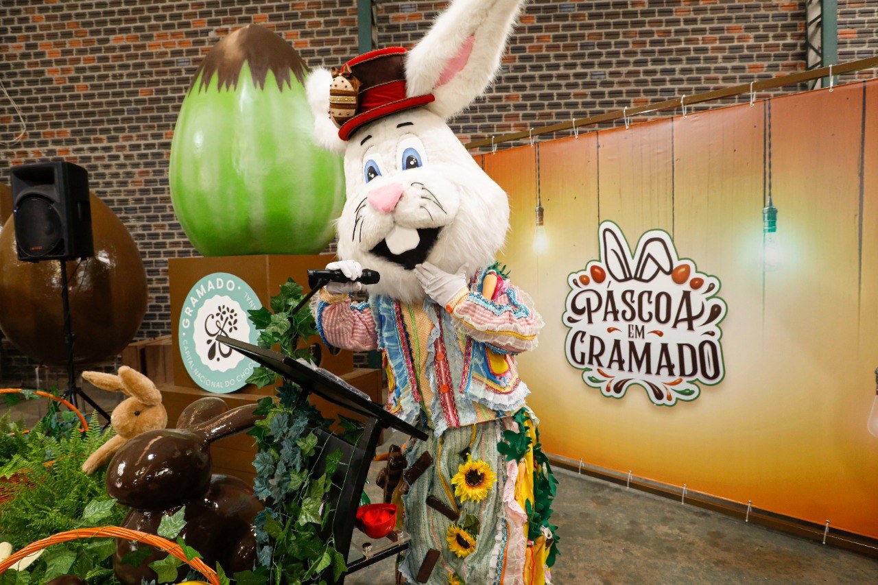 Pascoalino é o nome do coelho da Páscoa em Gramado