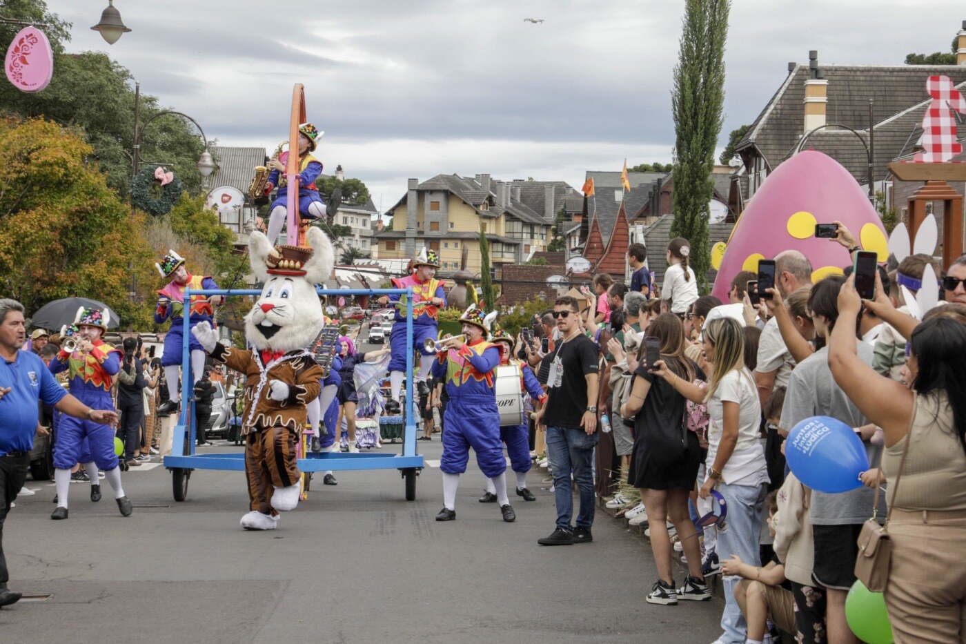 Paradinha de Páscoa abre a programação da ChocoPáscoa Gramado