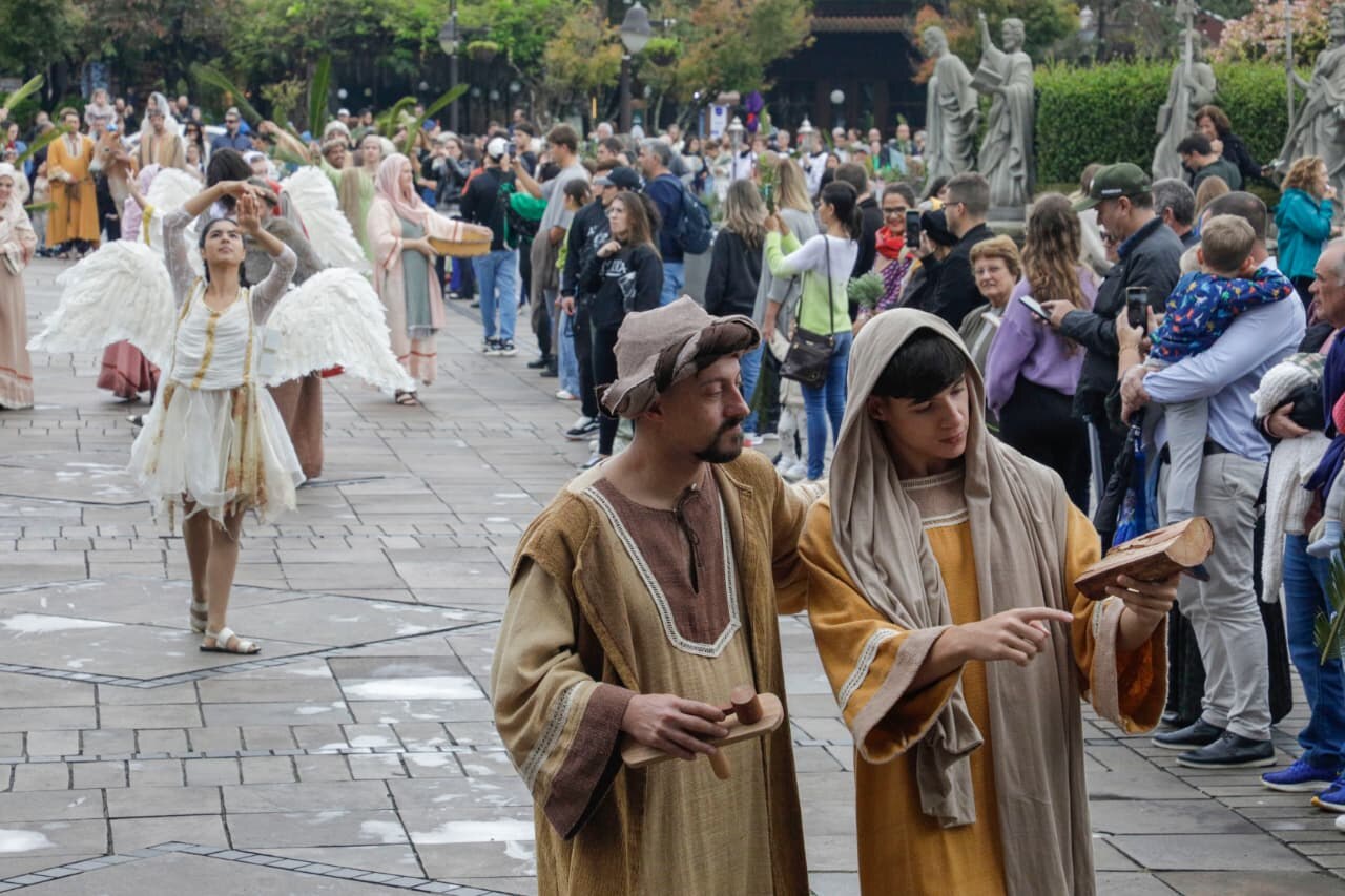 Procissão de Ramos abre a Semana Santa em Gramado